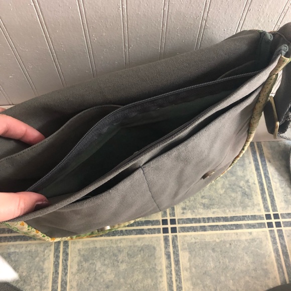 Crossbody bag - Picture 3 of 3